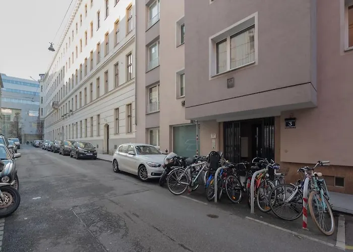 Ruhelage Im Zentrum Nahe Schottentor-contactless Self-check-in Apartment
