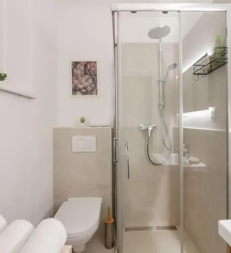 Apartment Ruhelage Im Zentrum Nahe Schottentor-contactless Self-check-in *