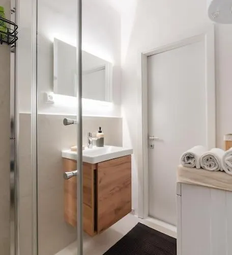 Apartment Ruhelage Im Zentrum Nahe Schottentor-contactless Self-check-in *