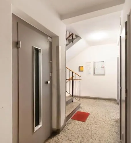 Ruhelage Im Zentrum Nahe Schottentor-contactless Self-check-in Apartment